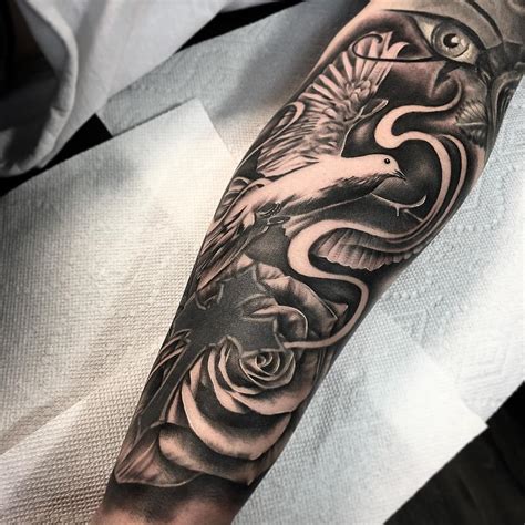 It is a unisex tattoo which promotes both masculinity and femininity. 120+ stunning dove tattoo ideas - Body Tattoo Art