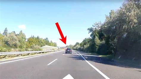 Egy ember beszorult a gépkocsiba. Halálos baleset az M7-esen - nagyon figyelni kell ezekre a ...