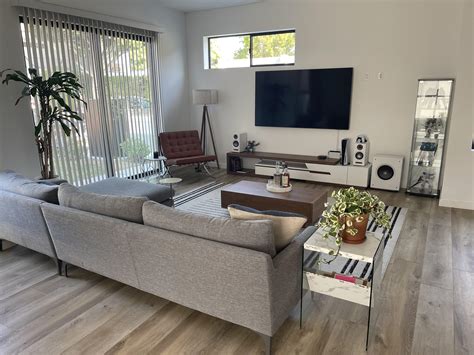 Finished Setting up the Living Room! : malelivingspace