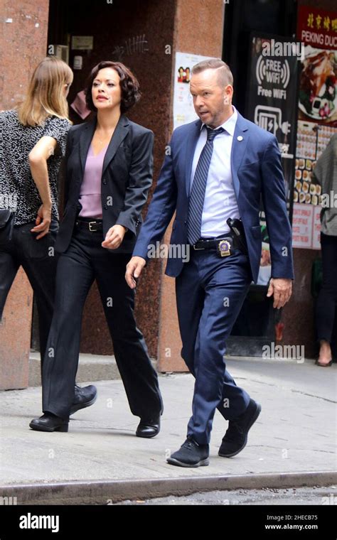 New York Ny Donnie Wahlberg And Marisa Ramirez Having Laughs During Breaks From
