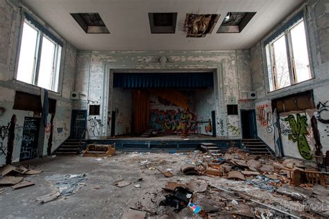 Willson School Abandoned