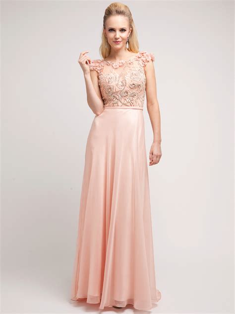 So, choose from our mom of the groom dresses to make that motherly fashion statement. Modern Sleeveless Mother of the Bride Dress | Sung ...