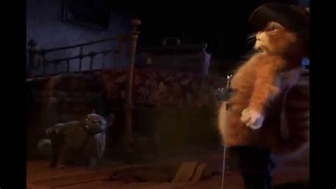 Jack Y Jill Gato Con Botas - escena del gato con botas robando a jack y jiLL los frijoles magicos