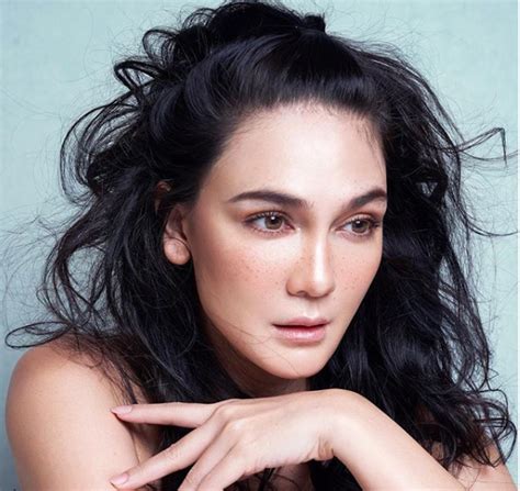 Luna Maya Wiki Bio Parents Age Affairs Photos And More Hot Sex Picture