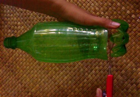 Kerajinan Lampu Dari Botol Bekas