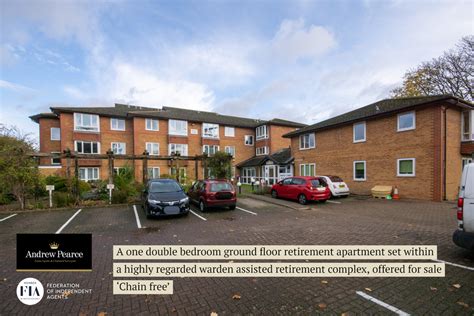 Property In Maple Court 9 Pinner Hill Road Pinner Middlesex Ha5 3ru