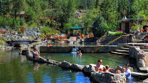 Six Spots For Hot Spring Soaking