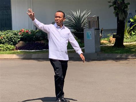 Mengharukan, kisah hidup bahlil lahadalia dari sopir angkot jadi menteri | ibf tvone bagaimana kisah sandiaga uno bangkit. Bahlil Lahadalia Baru Semalam Ditelepon Suruh ke Istana ...