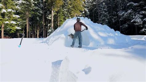 How To Build A Snow Cave In Three Minutes Youtube