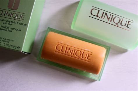 Deep cleanses the skin by removing dirt and makeup residue. Life of Jana: Clinique Facial Soap review
