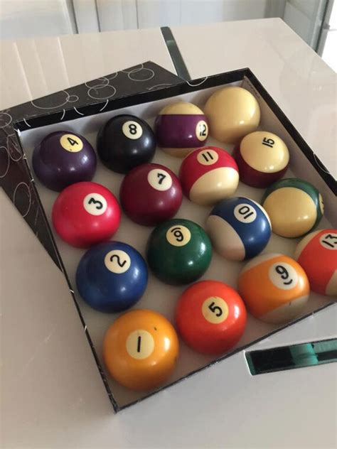 Vintage Set Of Bakelite Billiard Balls Pool Balls In