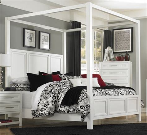 The grand scale and style of the canopy bed is. 20 Queen Size Canopy Bedroom Sets | Home Design Lover