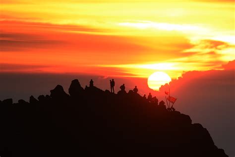 Memburu Sunrise Di Gunung Arjuno Wego Indonesia Travel Blog