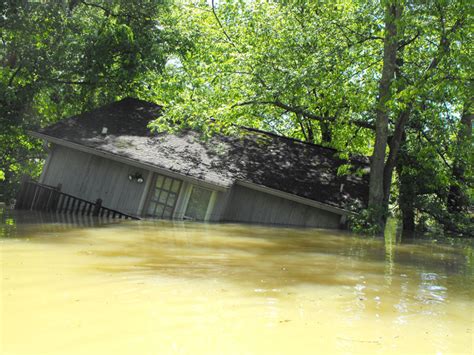 According to romano, the narrative of the nashville flood was too straightforward and not as manipulable as the developments in the times square bombing or the gulf oil spill Nashville flood relief benefits scheduled - Bluegrass Today