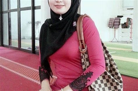 Tak malu ke jalan pakai baju macam. Gambar Gadis Melayu Selfie Dada Ketat Melekat Yang Memang ...