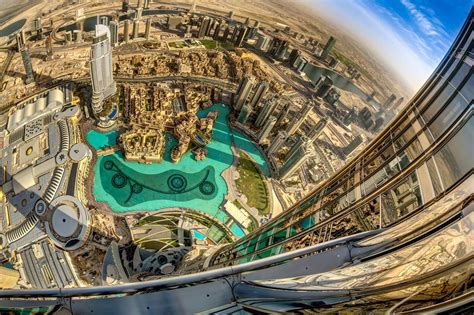 Burj khalifa berisi mulai dari apartemen hunian, perkantoran, pusat kebugaran dan restoran. Burj Khalifa: Grandiose Aussicht über Dubai | Urlaubsguru