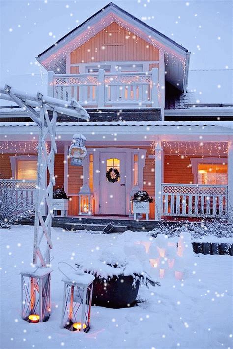 Christmas lights abound in establishments, and that's a way of saying that it's finally starting to look like christmas. Pin on gifs