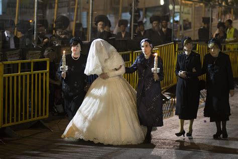 Orthodox Jewish Wedding Of Shalom Rokeach And Hannah Batya Penet Attracts Guests Photos