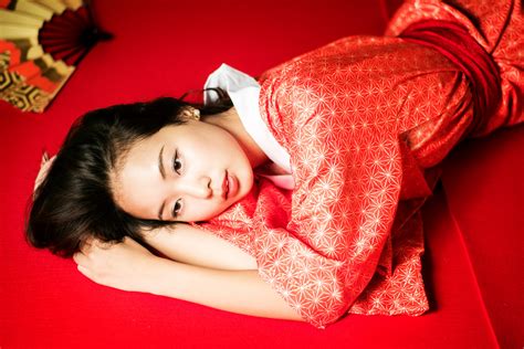 デスクトップ壁紙 赤 ポートレート 女性 色 可愛い セクシー 女の子 綺麗な スマイル 面 レディ ツァイス スタジオ 日本語 写真 目 京都 カラフル