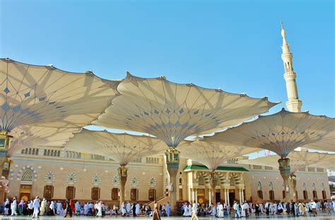 Suku aus dan khazraj peluk islam. Masa Awal Islam di Madinah sebagai masa awal membangun ...