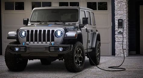 Jeep Wrangler 4xe Outsells All Toyota Plug Ins Combined Kelly Jeep