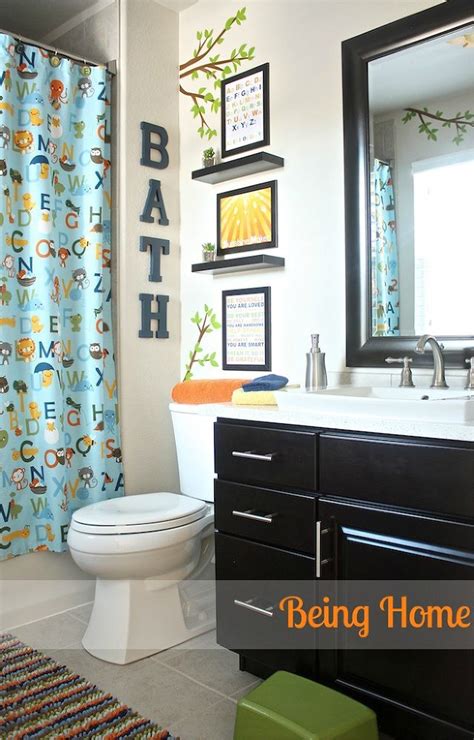 Not all rooms have perfectly even four walls and sometimes you just have to work with what you've got. Hometalk | Kids Bathroom Makeover