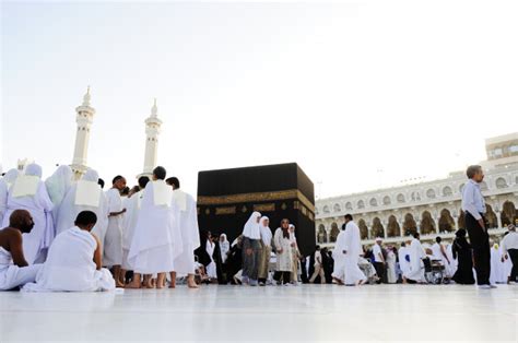 Ruim 40 vissers raakten verwikkeld in een. Makkah Kaaba Hajj Musulmans | Photo Premium