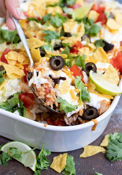 Green chile enchilada casserole is so delicious. 30 MINUTE EASY CHICKEN TACO CASSEROLE! + WonkyWonderful