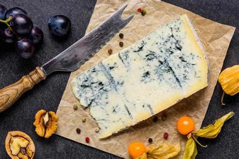 La production de pénicilline i qu'est ce que la pénicilline ? Moisissures, aliments et allergies à la pénicilline