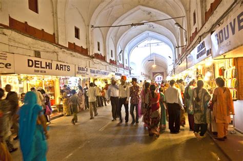 Best Delhi Markets For Shopping And What You Can Buy