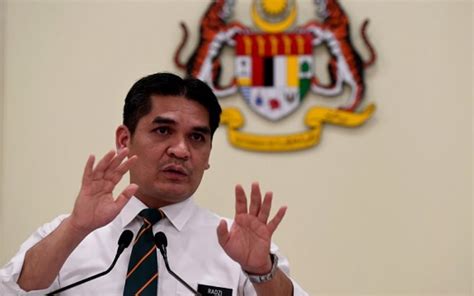 Sebanyak 570 instansi meliputi 53 kementerian dan lembaga, 33 pemerintah provinsi dan 484 pemerintah kabupaten/kota. Semua Sekolah Di Seluruh Negara Tutup Mulai Isnin, Tarikh ...