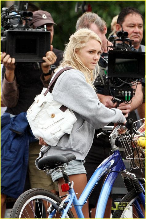 What inspired the real sarah hill to become a youth. AnnaSophia Robb is Celery Sweet | Photo 357335 - Photo ...