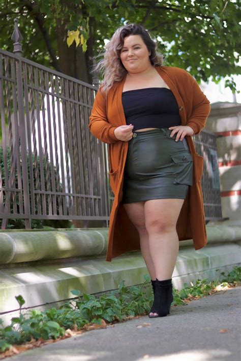 Classy Plus Size Casual Mini Skirt Outfits Plus Size Leather Skirt