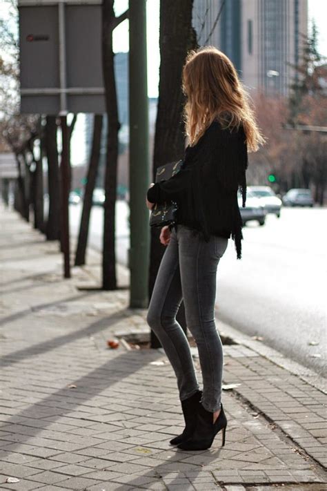 20 Excellent Jeans Outfits Combined With High Heels Ankle Boots