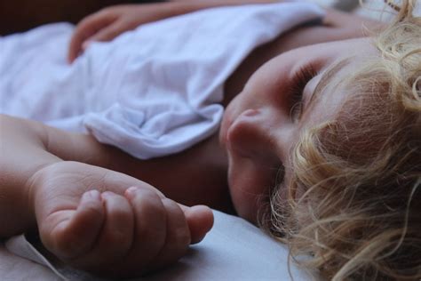 Wir können uns das so ähnlich vorstellen wie ebbe und flut am meer. Wann das eigene Kinderbett sinnvoll ist