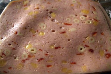 Ground beef is usually used but others prefer ground pork, ground chicken, and even minced ham. Pin on Food Fails