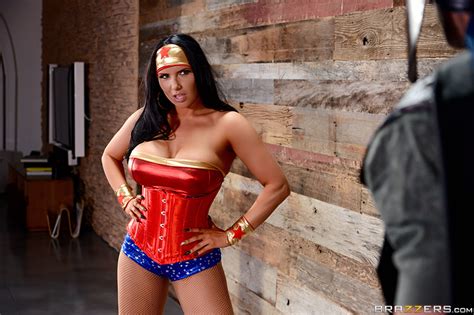 Wonder Woman A Xxx Parody Free Video With Charles Dera