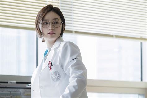 사람들은 카메오가 '슬기로운 의사생활'을 보는 또 하나의 재미라고 말할 정도다. 방송'슬기로운 의사생활' 전미도 "남편, 누구보다 응원 ...
