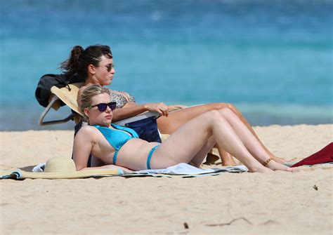 This is a fan account, i'm not scarlett all about scarlett ❤️ scarlett has no social network. Scarlett Johansson in Bikini at a Beach in Hawaii - HawtCelebs