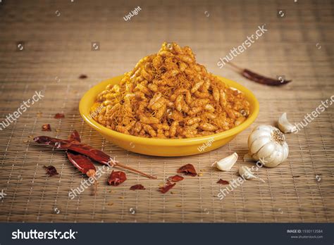 Garlic Sev Mamra Namkeen Garlic Spicy Stock Photo 1930113584 Shutterstock