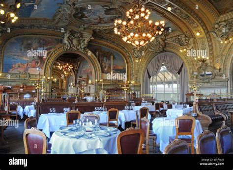 Le Train Bleu Restaurant Gare De Lyon París Francia Fotografía De
