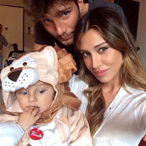 Così santiago, figlio di belén rodriguez e stefano de martino ha festeggiato cinque anni, circondato da. Belen Rodriguez immortala il primo Carnevale di Santiago ...