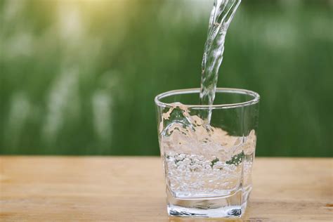“i Tried Drinking Eight Glasses Of Water Every Day To See If I Would Really Benefit From It