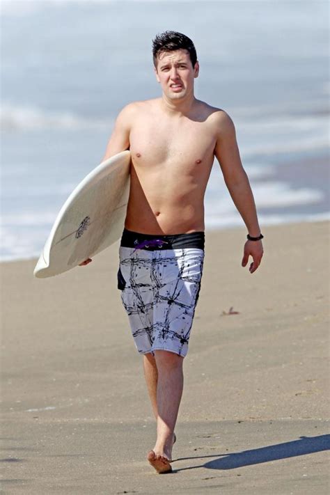 Big Time Rush Indonesia Kendall And Logan Shirtless At The Beach