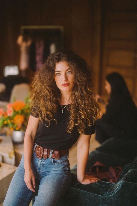 But i'm not sure why. Qui était au cocktail Réalisation Par aux Galeries Lafayette Champs-Élysées ? #CurlyHair em 2020 ...