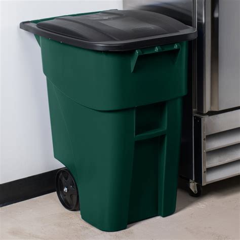 Rubbermaid 1829411 50 Gallon Green Wheeled Rectangular Trash Can With Lid