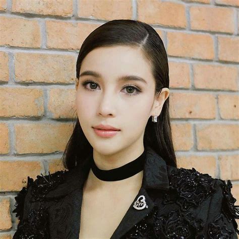 Vivian 💗💗 Vivian Model Fashion Nose Ring