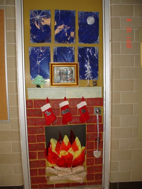 Christmas Door Decorations Using Mascot Best Latest Incredible