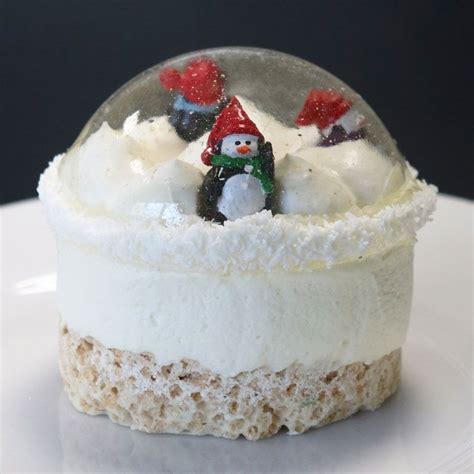 Gâteau du nouvel an boule à neige comestible