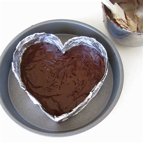 I'm sure you could use a mini pan. {VIDEO} DIY Disposable Baking Pans (heart shaped foil pans ...